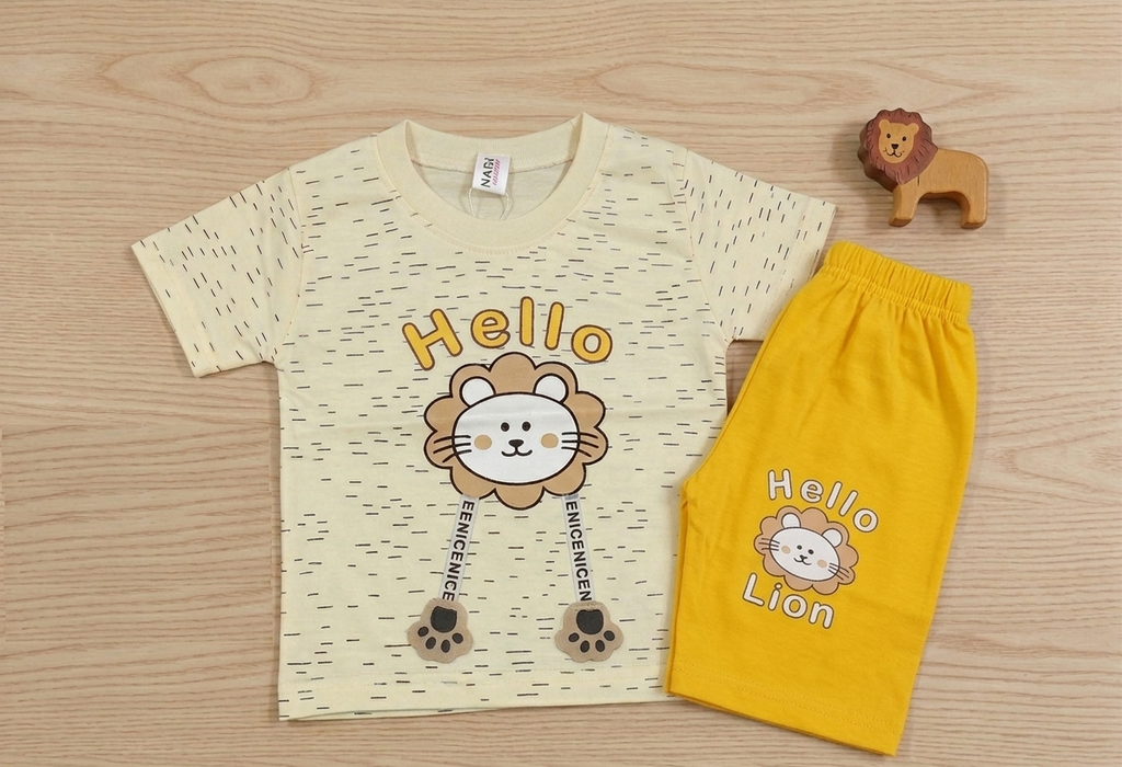 Short sleeve t-shirt and shorts
